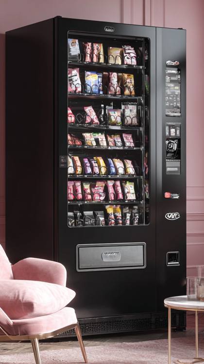 Kombiautomat med snacks og drikke fra Minikiosken